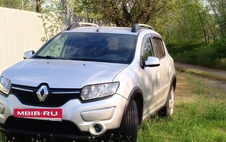 Renault Sandero II рестайлинг, 2016 год, 820 000 рублей, 2 фотография