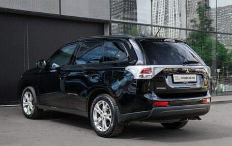 Mitsubishi Outlander III рестайлинг 3, 2014 год, 1 500 000 рублей, 15 фотография
