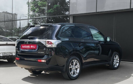 Mitsubishi Outlander III рестайлинг 3, 2014 год, 1 500 000 рублей, 2 фотография