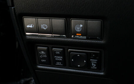 Nissan Patrol, 2010 год, 2 100 000 рублей, 23 фотография