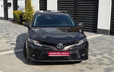 Toyota Camry, 2018 год, 2 040 000 рублей, 1 фотография