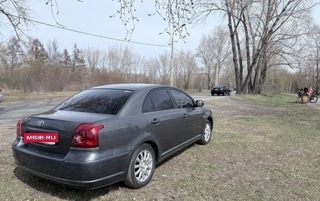 Toyota Avensis III рестайлинг, 2005 год, 700 000 рублей, 15 фотография