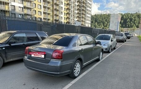 Toyota Avensis III рестайлинг, 2005 год, 700 000 рублей, 6 фотография