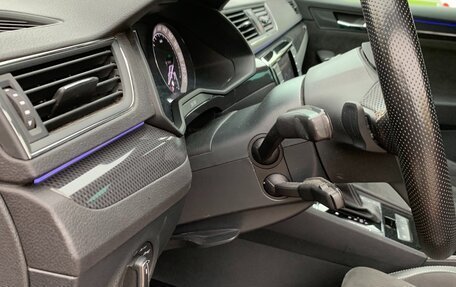 Skoda Superb III рестайлинг, 2016 год, 3 050 000 рублей, 12 фотография
