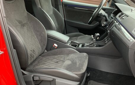 Skoda Superb III рестайлинг, 2016 год, 3 050 000 рублей, 14 фотография