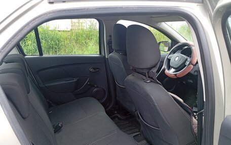 Renault Logan II, 2018 год, 790 000 рублей, 6 фотография