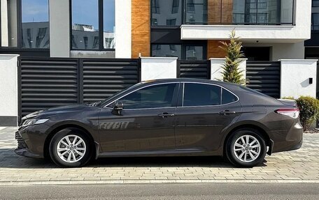 Toyota Camry, 2018 год, 2 040 000 рублей, 3 фотография