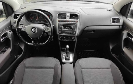 Volkswagen Polo VI (EU Market), 2015 год, 915 000 рублей, 15 фотография