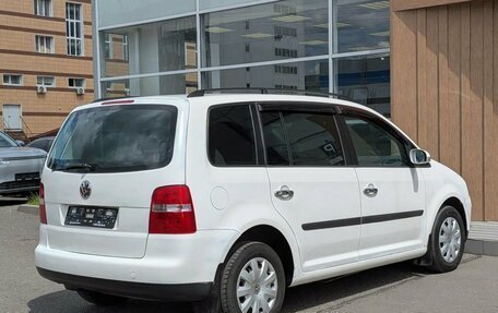 Volkswagen Touran III, 2003 год, 320 000 рублей, 6 фотография