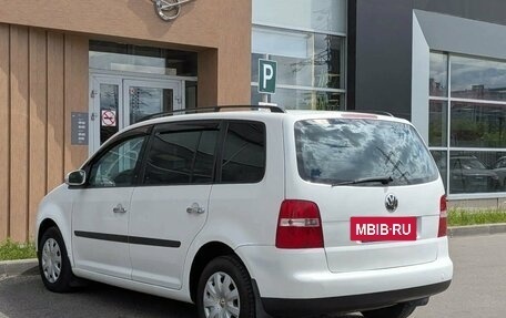 Volkswagen Touran III, 2003 год, 320 000 рублей, 4 фотография