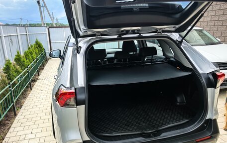 Toyota RAV4, 2020 год, 3 100 000 рублей, 5 фотография