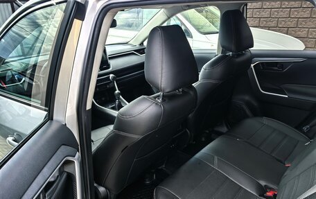 Toyota RAV4, 2020 год, 3 100 000 рублей, 6 фотография
