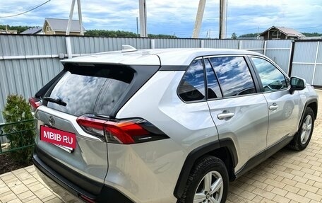 Toyota RAV4, 2020 год, 3 100 000 рублей, 3 фотография
