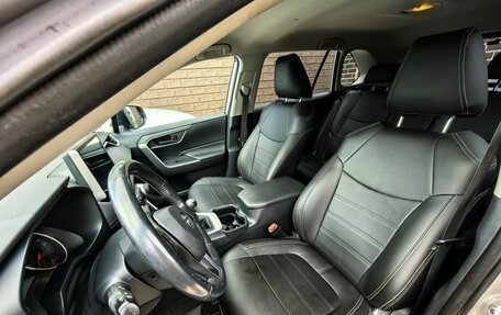 Toyota RAV4, 2020 год, 3 100 000 рублей, 7 фотография