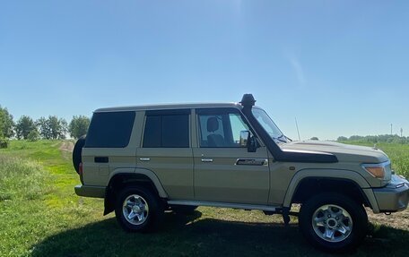 Toyota Land Cruiser 70, 2021 год, 7 700 000 рублей, 2 фотография