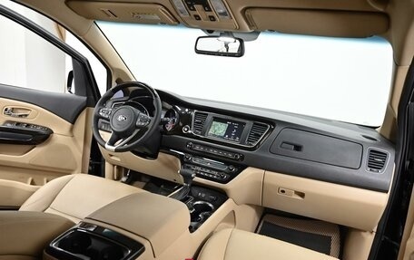 KIA Carnival III, 2019 год, 2 375 000 рублей, 5 фотография