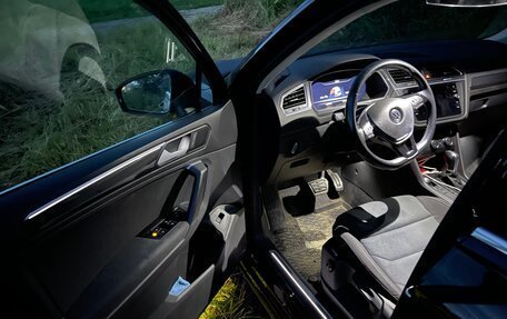 Volkswagen Tiguan II, 2018 год, 2 250 000 рублей, 9 фотография