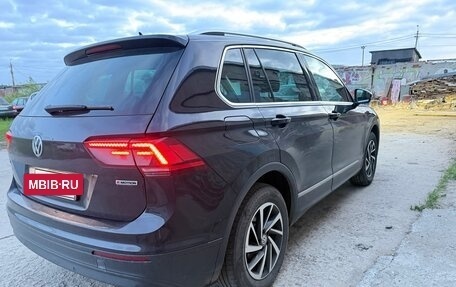 Volkswagen Tiguan II, 2018 год, 2 250 000 рублей, 2 фотография