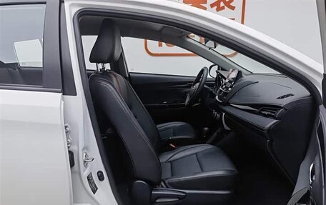 Toyota Yaris XP150 рестайлинг, 2022 год, 1 050 202 рублей, 15 фотография
