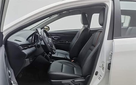 Toyota Yaris XP150 рестайлинг, 2022 год, 1 050 202 рублей, 14 фотография