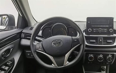 Toyota Yaris XP150 рестайлинг, 2022 год, 1 050 202 рублей, 18 фотография