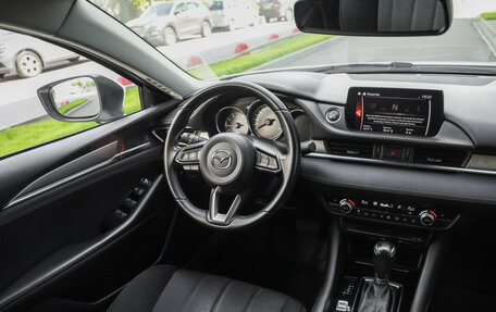 Mazda 6, 2018 год, 1 980 000 рублей, 14 фотография