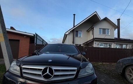 Mercedes-Benz C-Класс, 2012 год, 1 390 000 рублей, 2 фотография