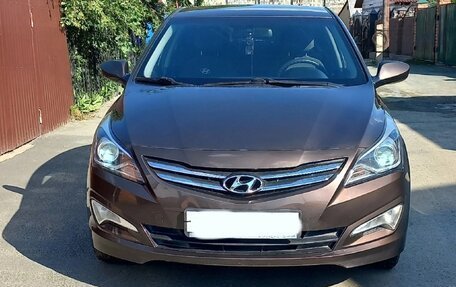 Hyundai Solaris II рестайлинг, 2015 год, 950 000 рублей, 1 фотография