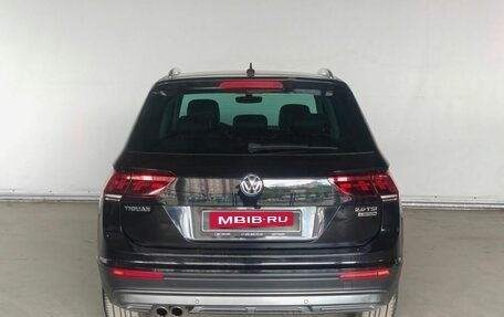 Volkswagen Tiguan II, 2017 год, 2 299 000 рублей, 5 фотография