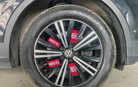 Volkswagen Tiguan II, 2017 год, 2 299 000 рублей, 19 фотография