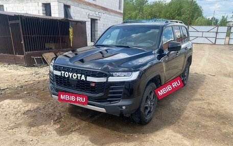 Toyota Land Cruiser, 2022 год, 11 000 000 рублей, 4 фотография