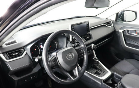 Toyota RAV4, 2020 год, 3 057 000 рублей, 9 фотография