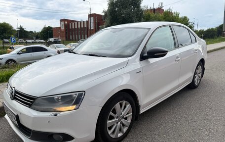 Volkswagen Jetta VI, 2013 год, 1 100 000 рублей, 3 фотография