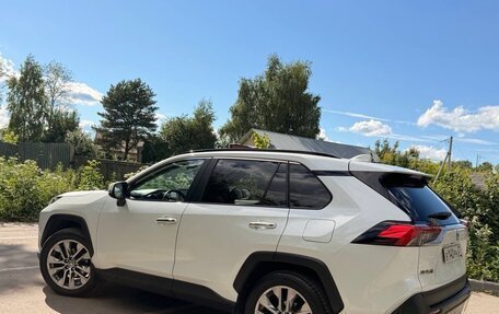Toyota RAV4, 2019 год, 4 000 000 рублей, 6 фотография
