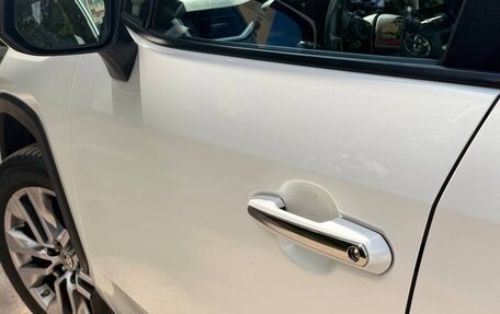 Toyota RAV4, 2019 год, 4 000 000 рублей, 12 фотография