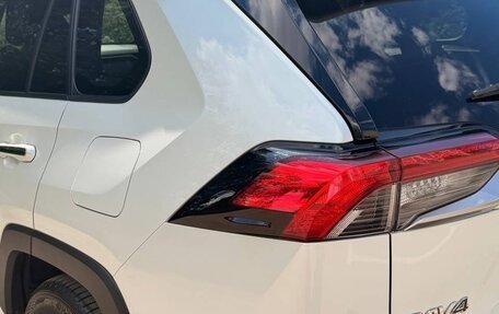 Toyota RAV4, 2019 год, 4 000 000 рублей, 13 фотография