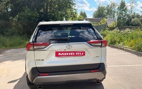 Toyota RAV4, 2019 год, 4 000 000 рублей, 5 фотография