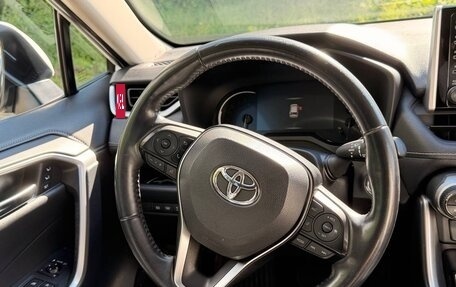 Toyota RAV4, 2019 год, 4 000 000 рублей, 18 фотография