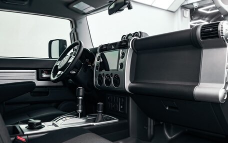 Toyota FJ Cruiser, 2021 год, 8 000 000 рублей, 10 фотография