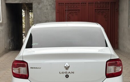 Renault Logan II, 2017 год, 750 000 рублей, 2 фотография