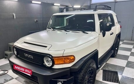 Toyota FJ Cruiser, 2021 год, 8 000 000 рублей, 14 фотография