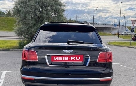 Bentley Bentayga I, 2016 год, 6 990 000 рублей, 4 фотография
