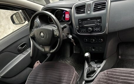 Renault Logan II, 2017 год, 750 000 рублей, 5 фотография