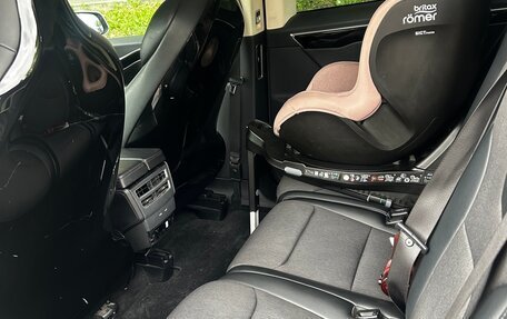Tesla Model X I, 2016 год, 2 550 000 рублей, 6 фотография