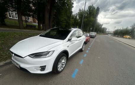 Tesla Model X I, 2016 год, 2 550 000 рублей, 9 фотография