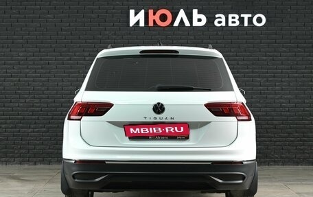 Volkswagen Tiguan II, 2022 год, 2 835 000 рублей, 5 фотография