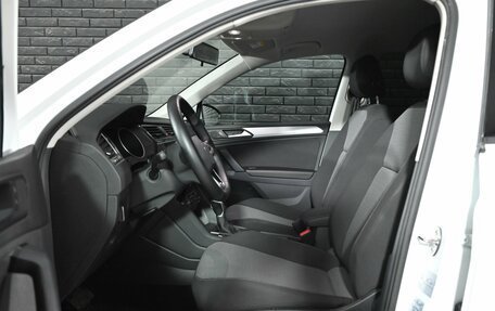 Volkswagen Tiguan II, 2022 год, 2 835 000 рублей, 9 фотография