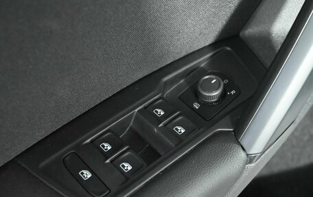 Volkswagen Tiguan II, 2022 год, 2 835 000 рублей, 13 фотография
