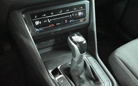 Volkswagen Tiguan II, 2022 год, 2 835 000 рублей, 14 фотография