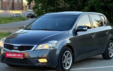 KIA cee'd I рестайлинг, 2010 год, 684 000 рублей, 1 фотография